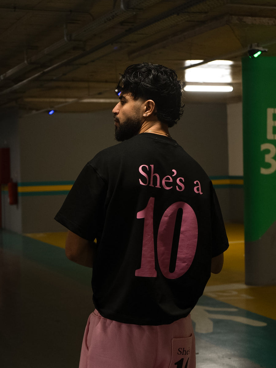 SHE'S A 10 T-shirt Homme